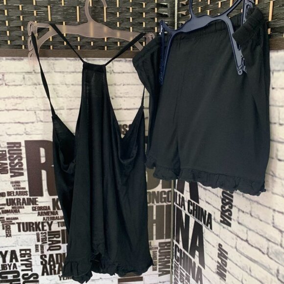 Jessica Simpson L Floral Graphic Cami & Shorts Set - Picture 2 of 7